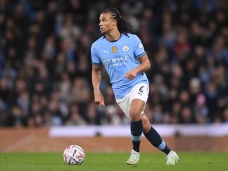 hau-ve-nathan-ake-cua-manchester-city-1