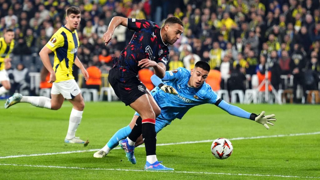 Kết quả bóng đá hôm nay 14/3 Rangers vs Fenerbahce: Rangers vượt qua vòng phạt đền