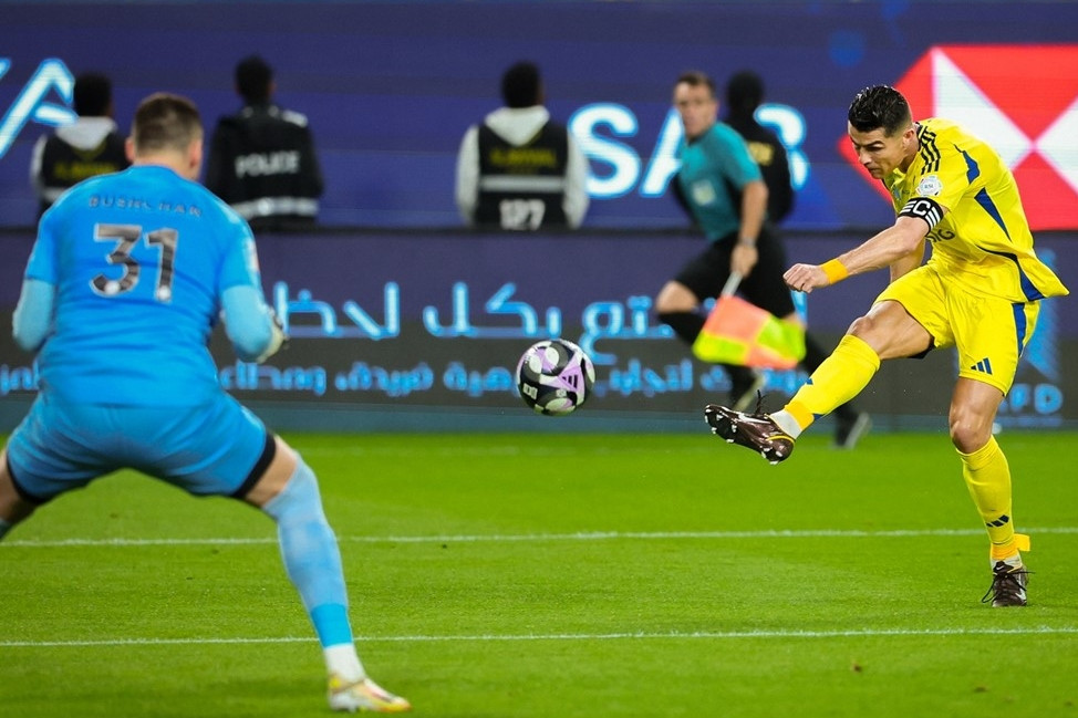 Kết quả trận đấu Al-Nassr đấu với Ai Shabab 2-2: Ronaldo không cứu nổi Al Nassr