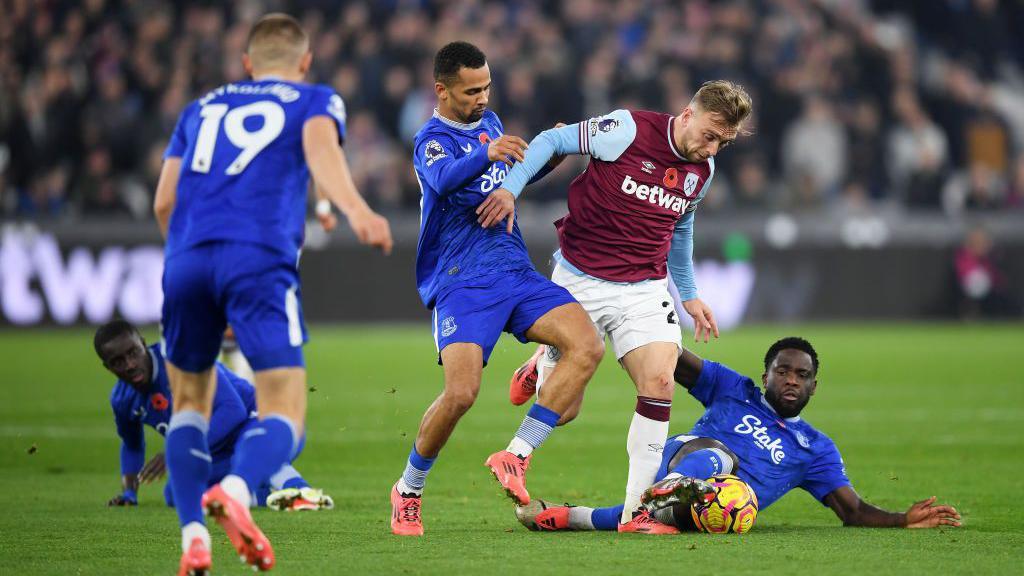 Nhận định bóng đá Everton vs West Ham, 22h ngày 15/03: Cuộc chiến sinh tử tại Goodison Park