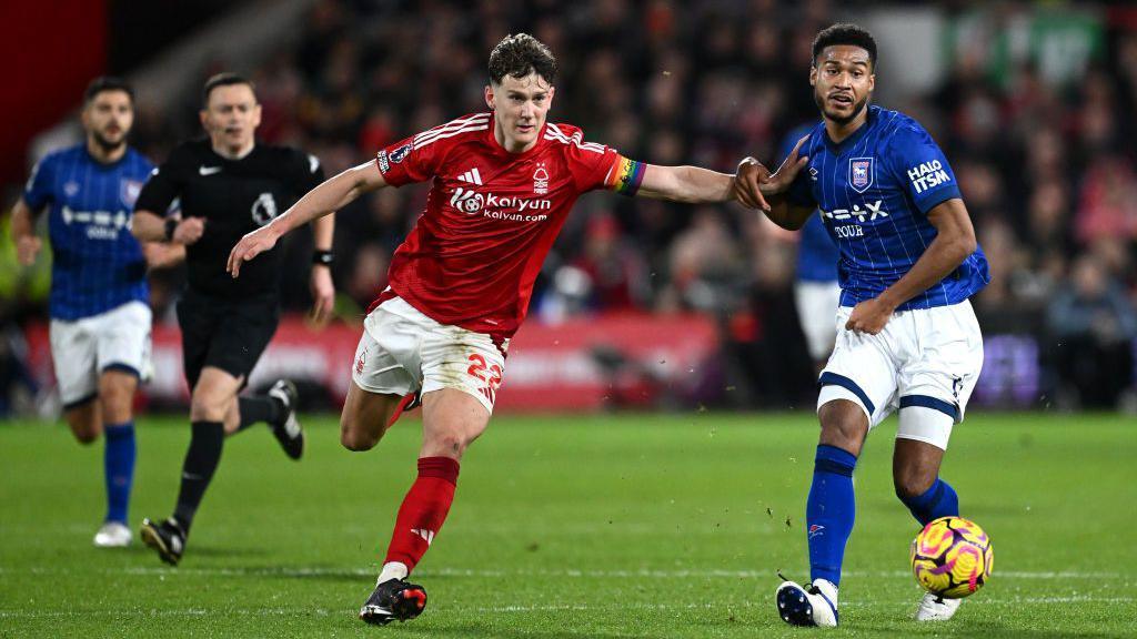 Nhận định bóng đá Ipswich Town vs Nottingham, 22h ngày 15/3: Giấc mơ tham dự C1 của Nottingham