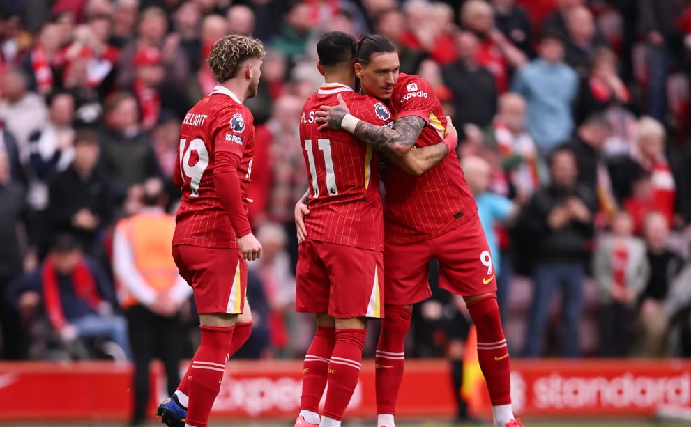 Tin bóng đá hôm nay 10/03: Liverpool tiếp tục tiến tới chức vô địch Premier League, Arsenal về nhì, Palmer gặp khó