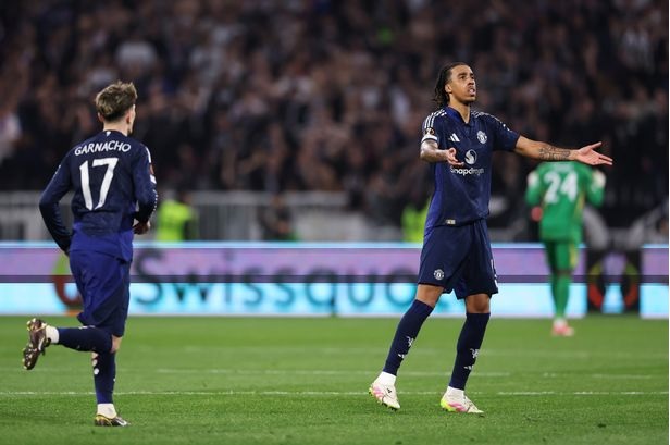 Kết quả MU vs Lyon 11/4: Lyon cầm hòa Manchester United 2-2
