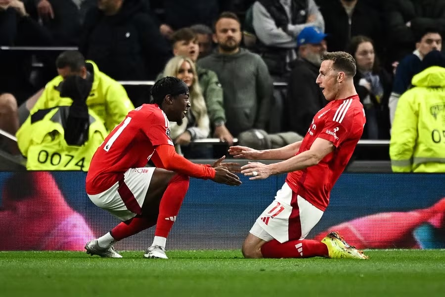 Kết quả trận đấu Nottingham vs Tottenham 22/4: Nottingham chiến thắng 2-1 trước Tottenham